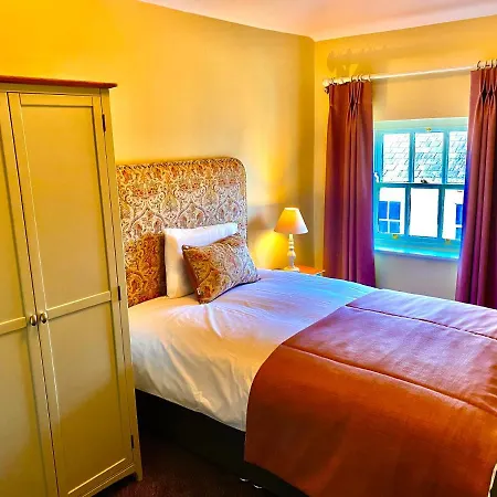 Befani's Mediterranean Restaurant & Townhouse 3*