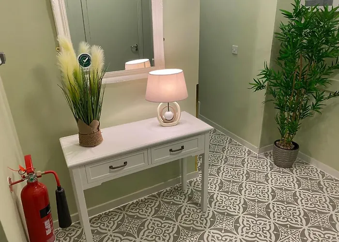 Befani's Mediterranean Restaurant & Townhouse Гостевой дом 3*